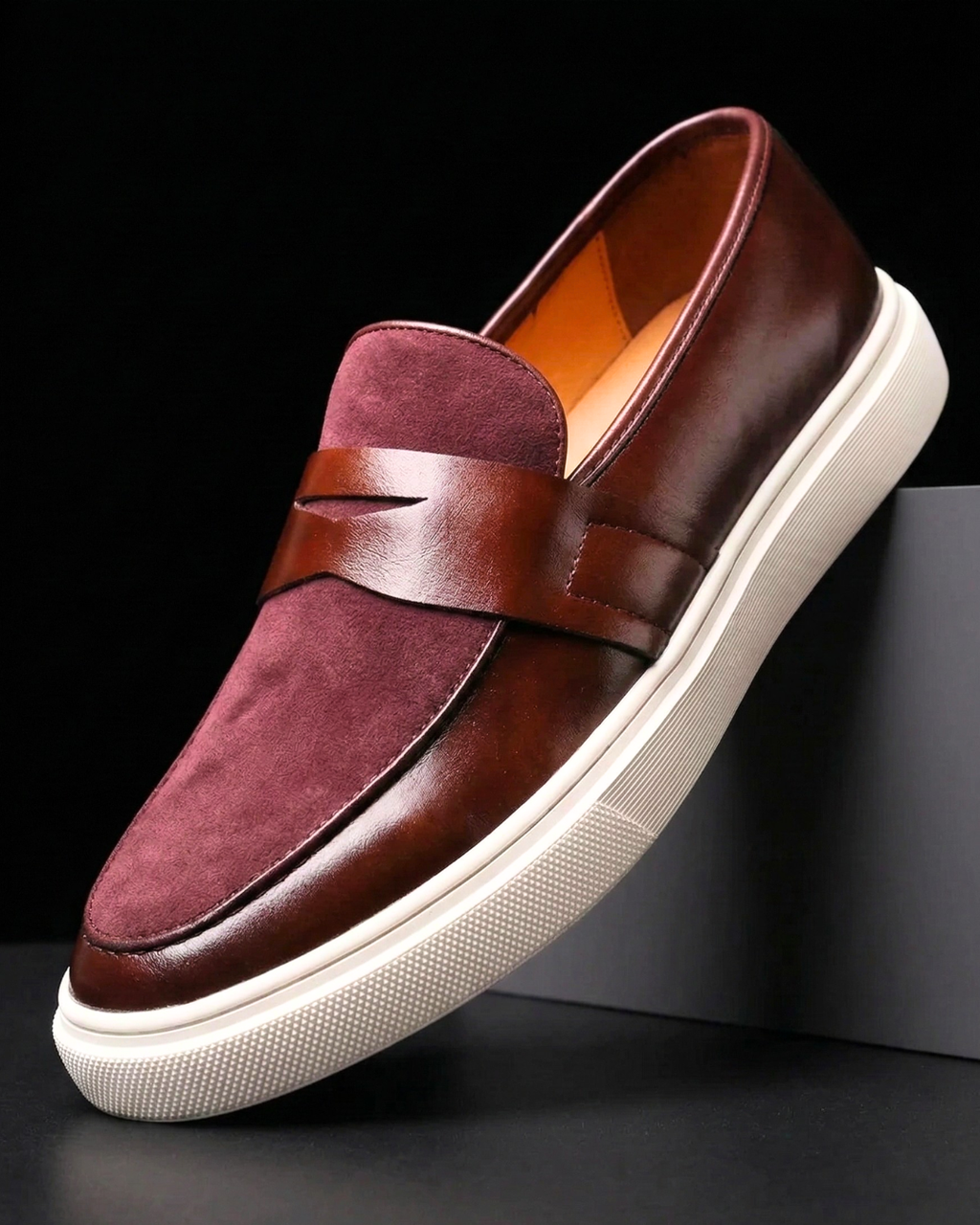 Mocasines de Ante y Piel para Hombre con Suela Crema – Burdeos o Negro