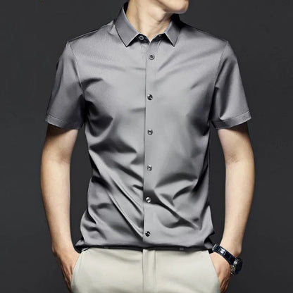 Camisa clásica resistente a las arrugas para hombre🔥Mangas cortas🔥（Compra 2 envío gratis）