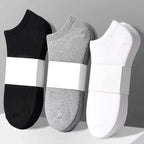 Calcetines Deportivos para Hombre Paquete de 3 Pares en color negro + blanco + gris