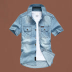 Camisa de Mezclilla Manga Corta para Hombre con Doble Bolsillo en color azul claro