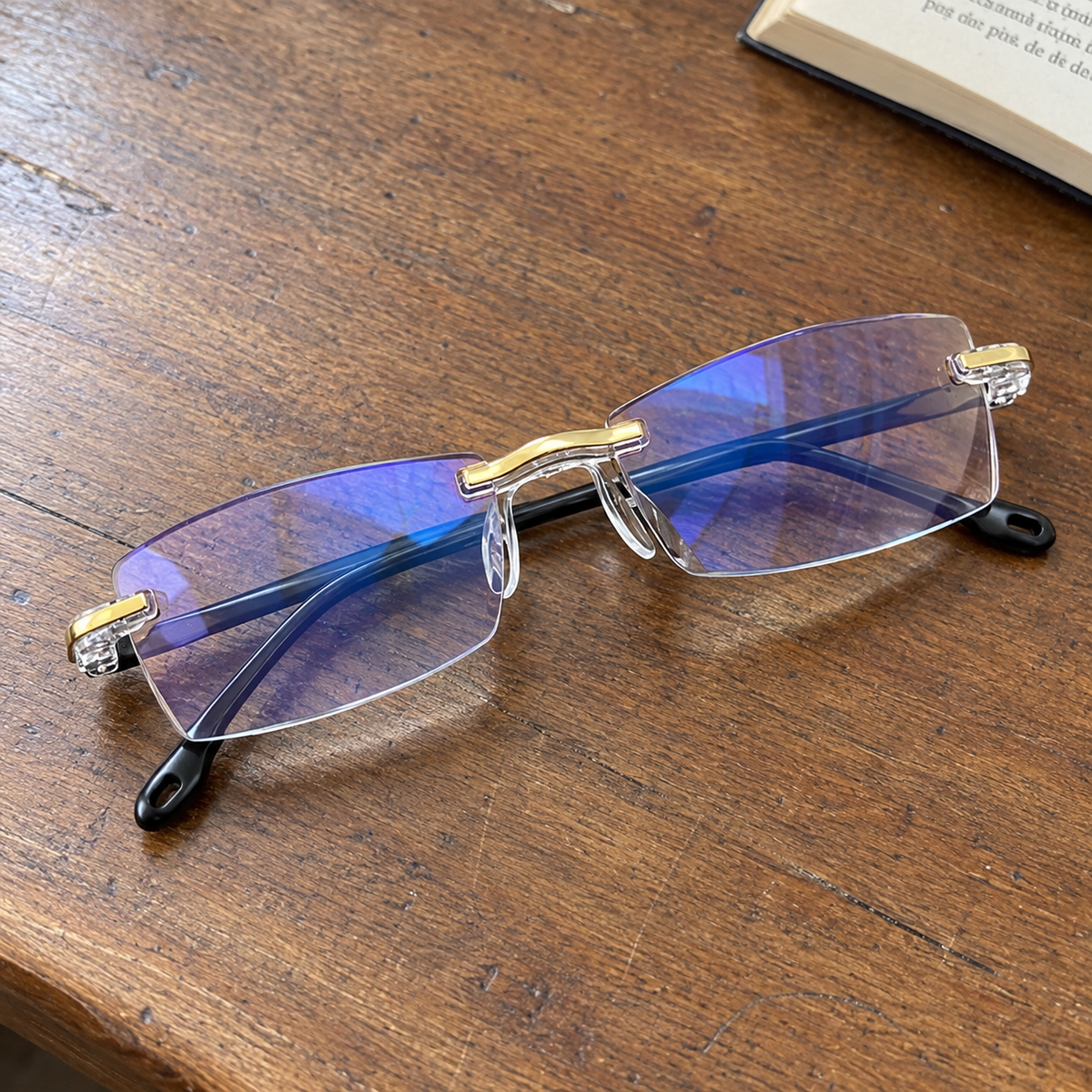 TitanMax® – Lentes Inteligentes con Zoom Adaptativo para Cerca y Lejos