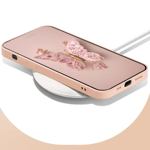 Funda de vidrio mariposa 3D sobre la mesa