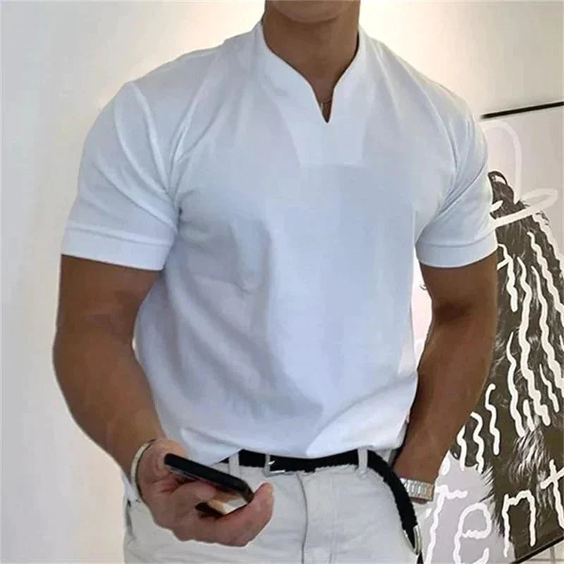 Playera Cuello V Holgada para Hombre Manga Corta en color blanco