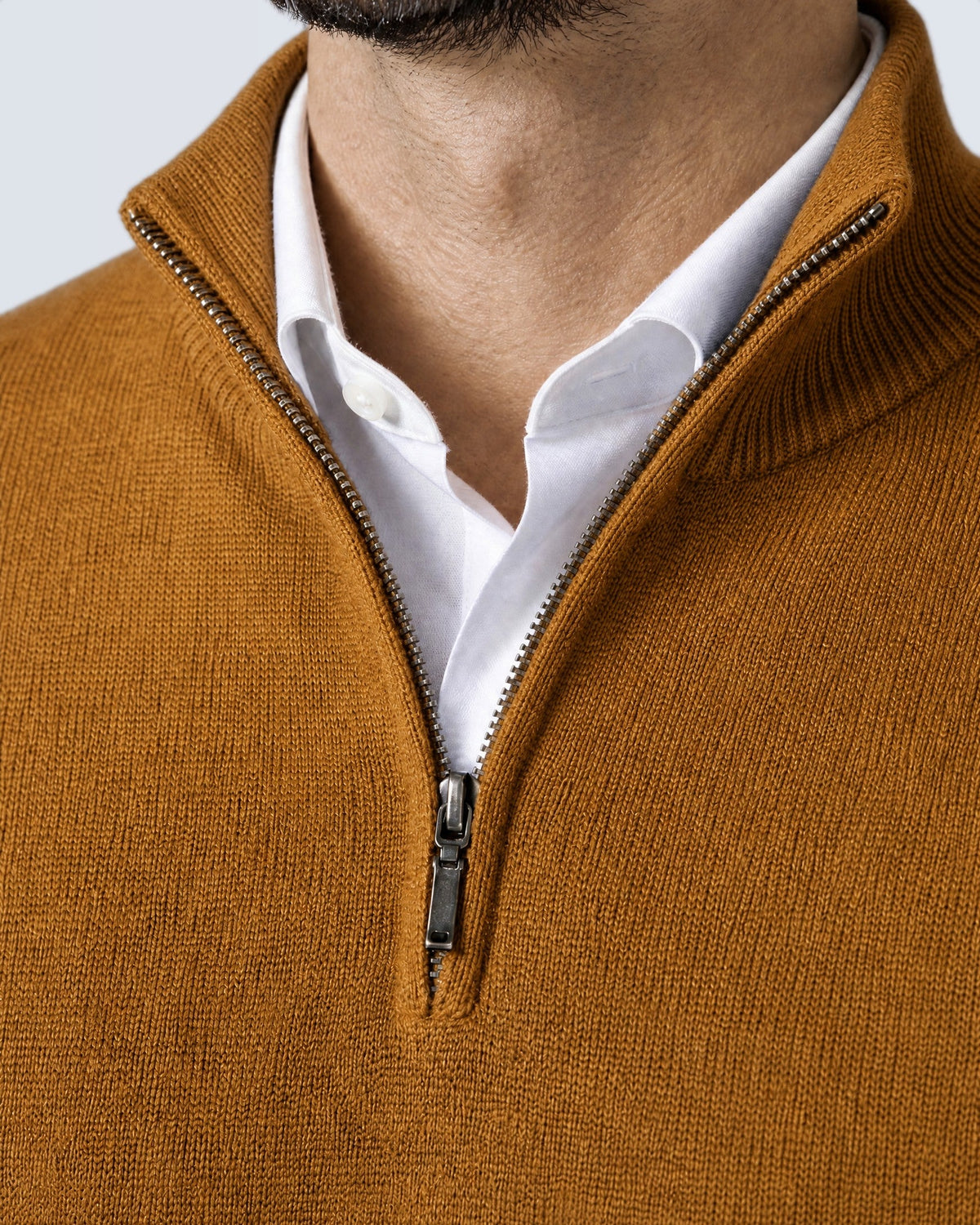 Suéter de Punto Fino para Hombre con Cuello Alto y Medio Cierre