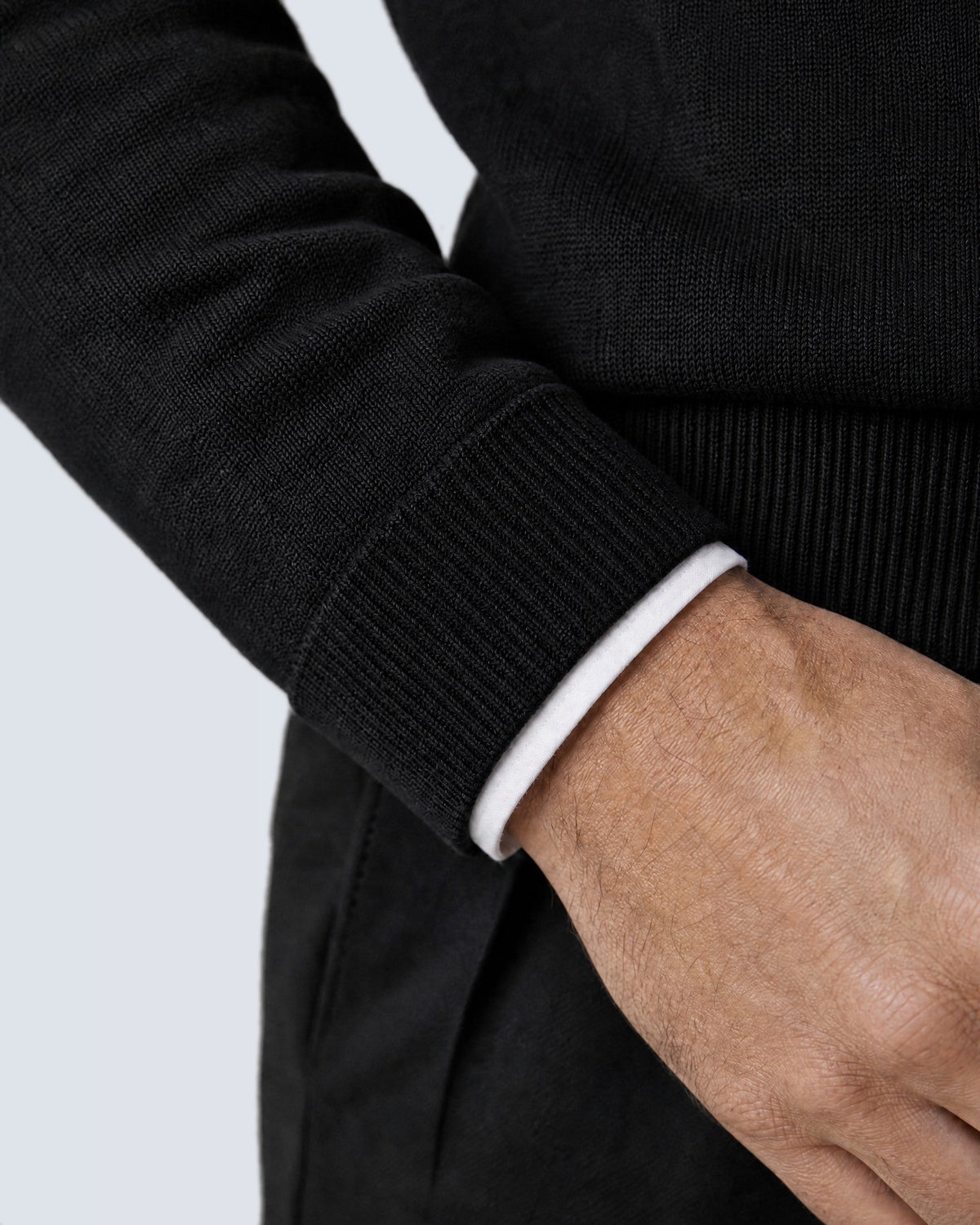 Suéter de Punto Fino para Hombre con Cuello Alto y Medio Cierre