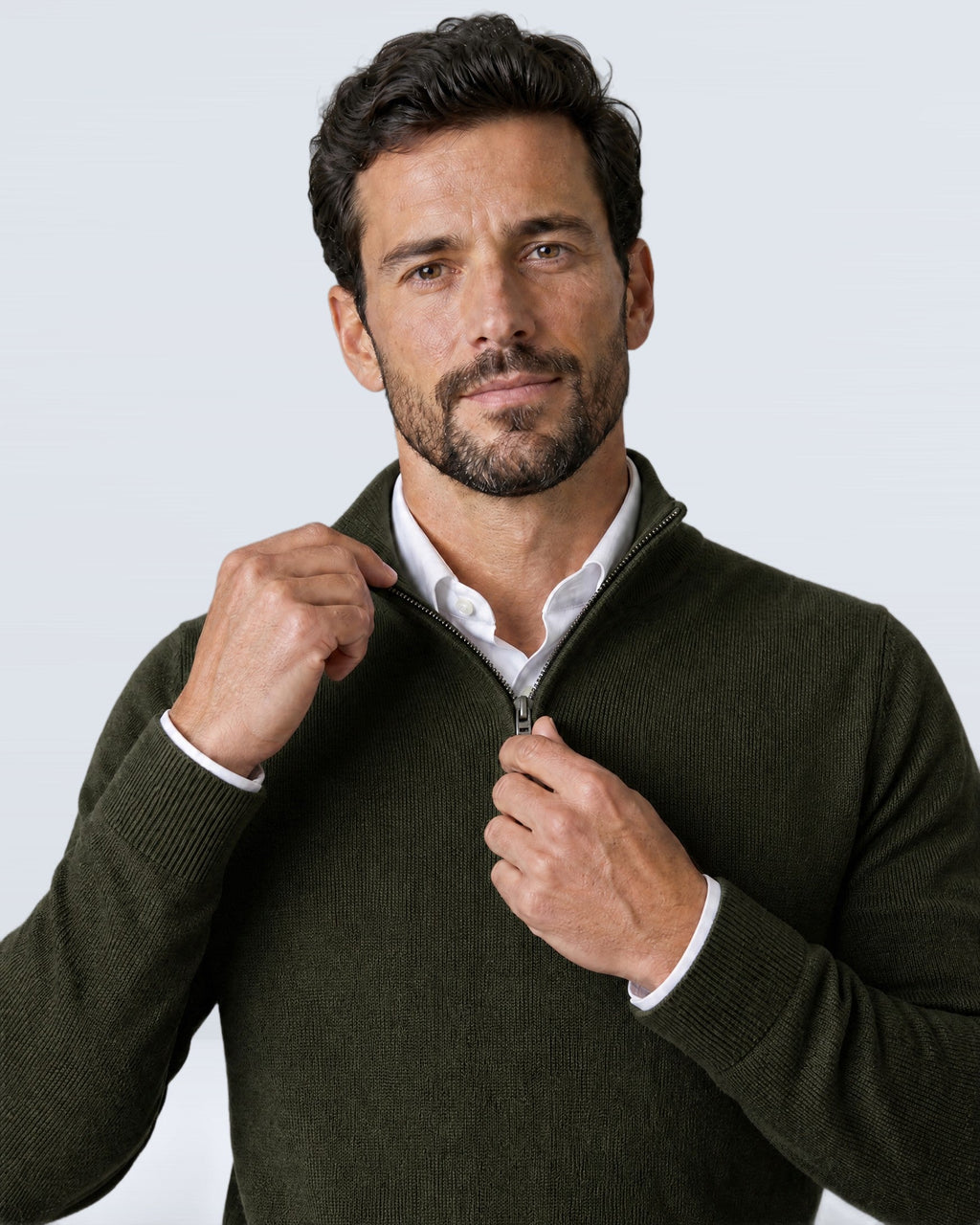 Suéter de Punto Fino para Hombre con Cuello Alto y Medio Cierre